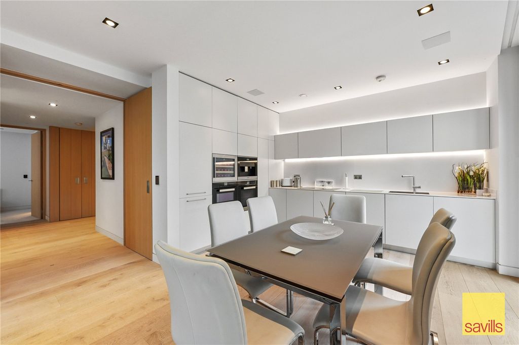 Property photo 3 of 15 Kitchen/Dining