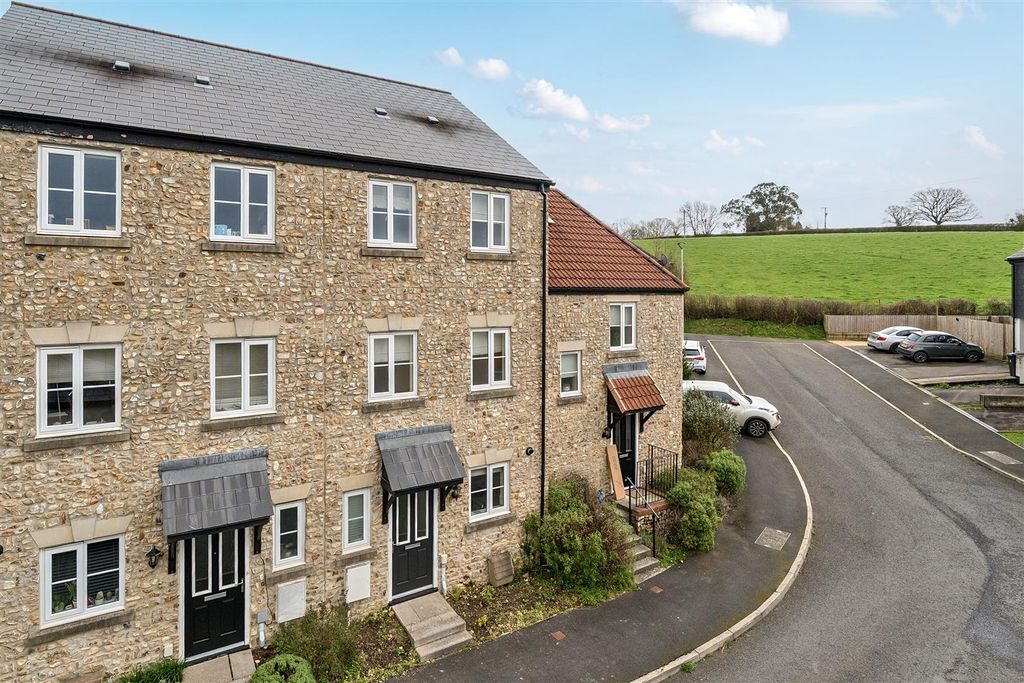 Property photo 1 of 25 1430902-1-69B96Dfee8Ac2.Jpg