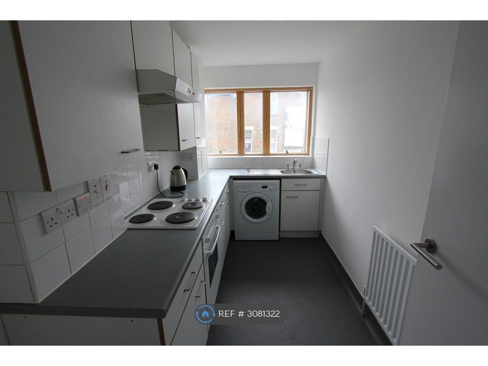 Property photo 2 of 5 Kitchen