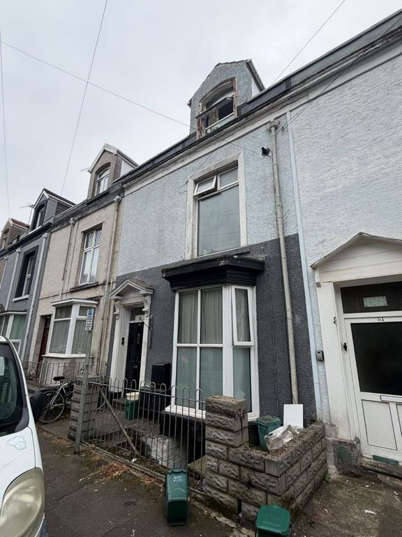 Property photo 2 of 31