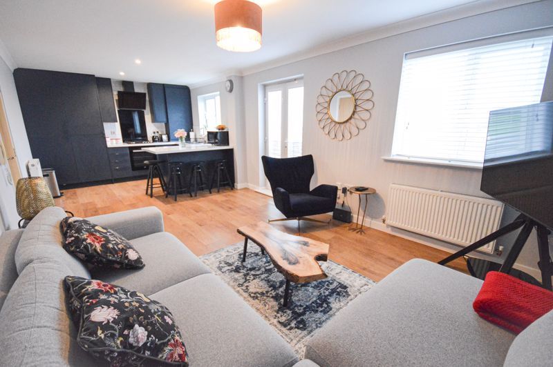 Property photo 1 of 11 Photo 11