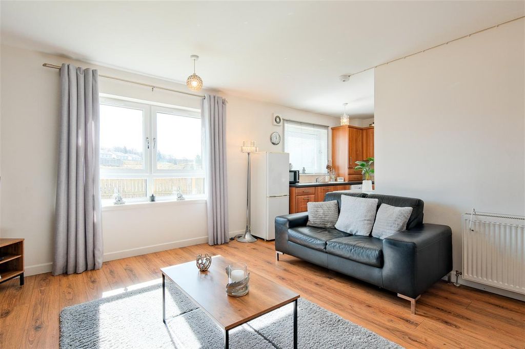 Property photo 3 of 20