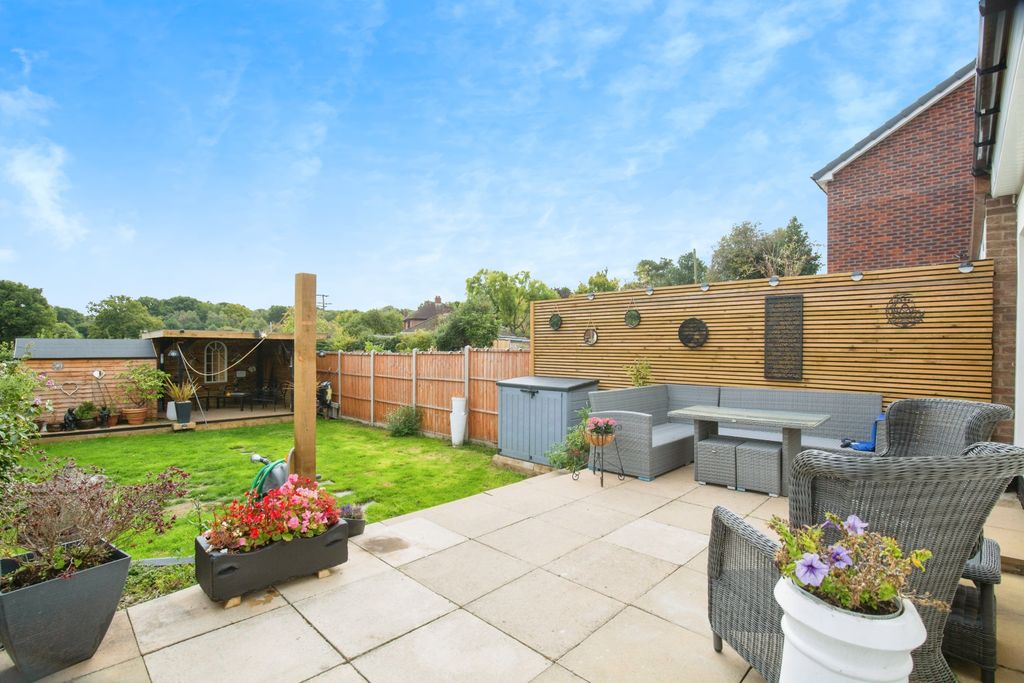 Property photo 2 of 26 4Cfce205-Mw-8856