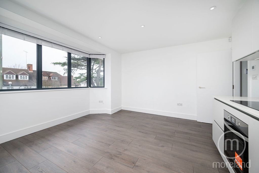 Property photo 3 of 9 3927792