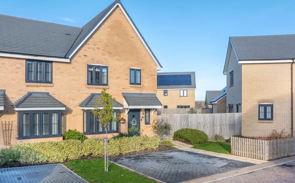 Property photo 2 of 38