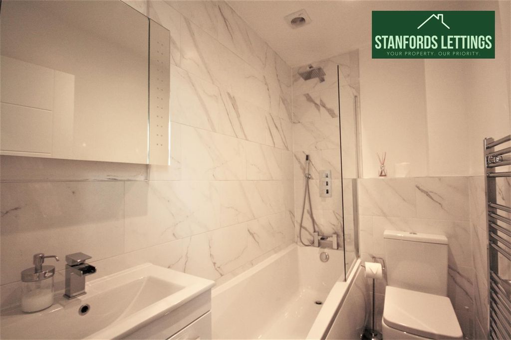 Property photo 2 of 6 Fpq7Ceg71N-Yujwvonq7W_I-Lzi.Jpg