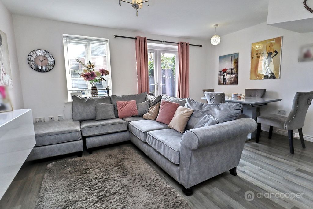 Property photo 3 of 24 4853265