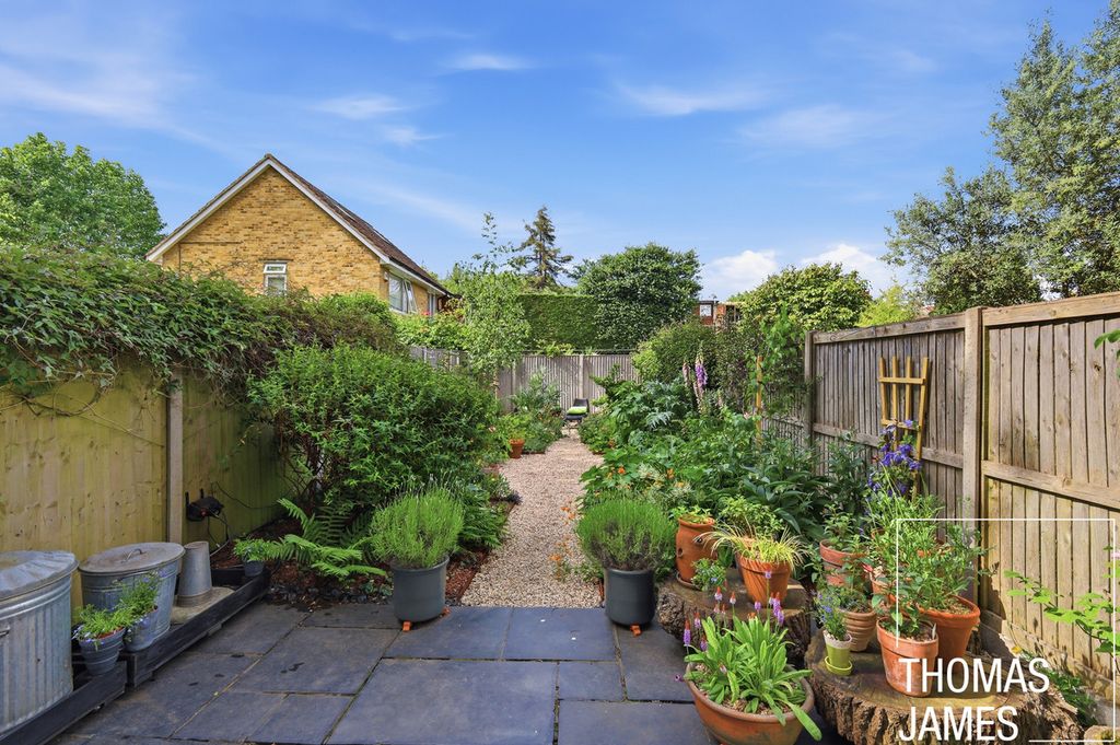 Property photo 2 of 36