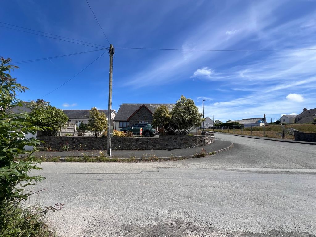 Property photo 3 of 39