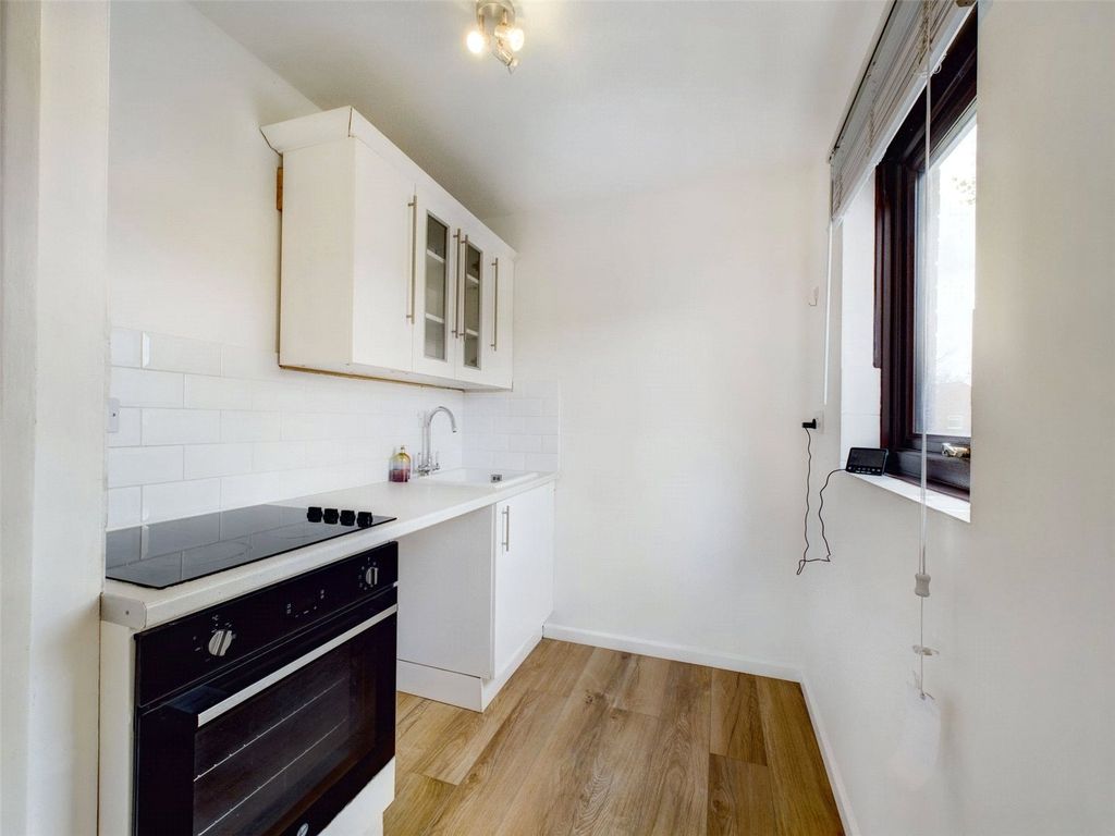 Property photo 3 of 8 Picture No. 09