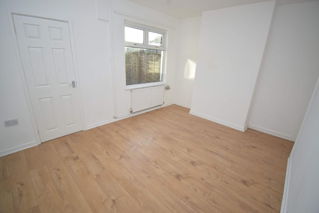 Property photo 3 of 12 Image