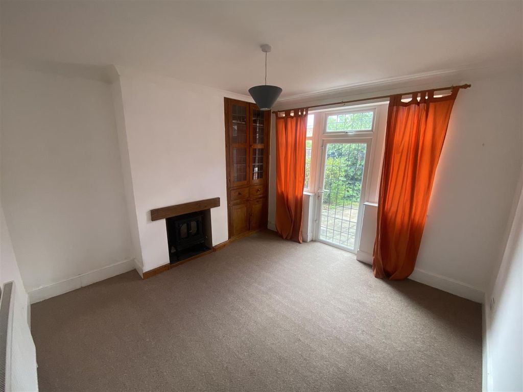 Property photo 3 of 8 Dining Room