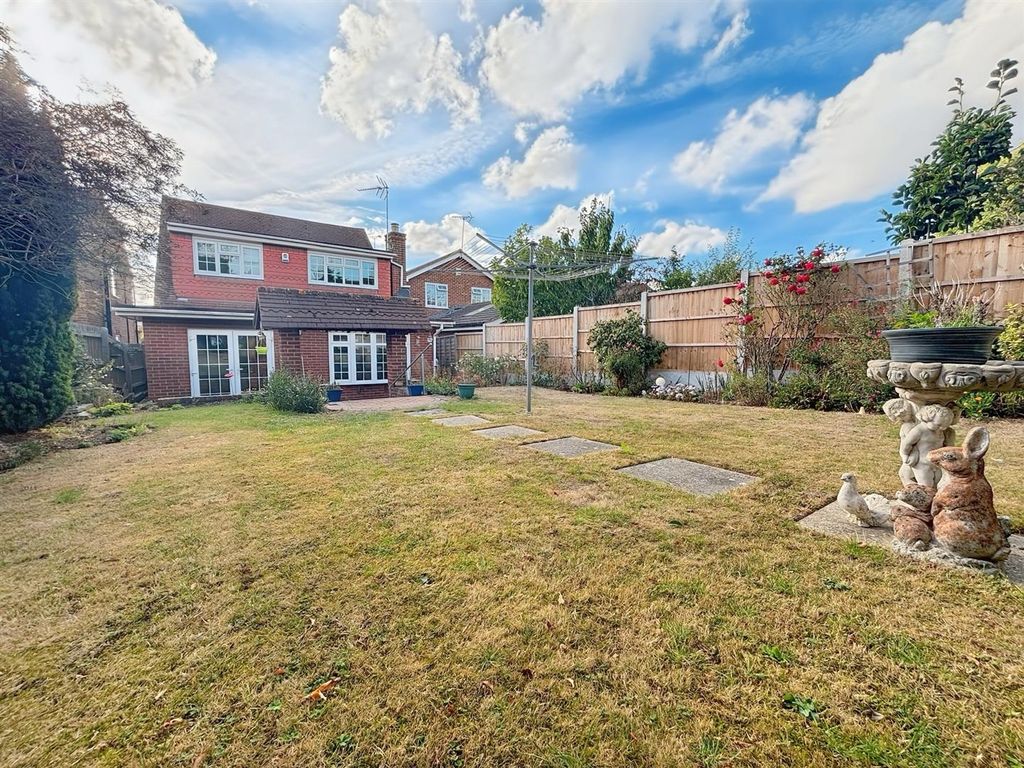 Property photo 2 of 32