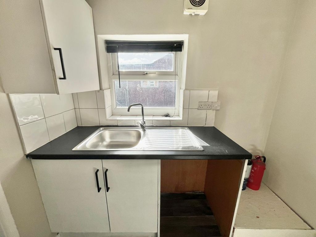 Property photo 2 of 17 Gallery