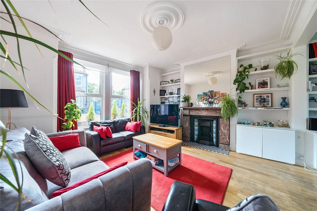 Property photo 2 of 25 Picture No. 02