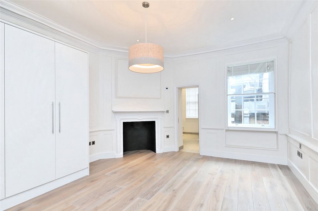 Property photo 3 of 7 Bedroom