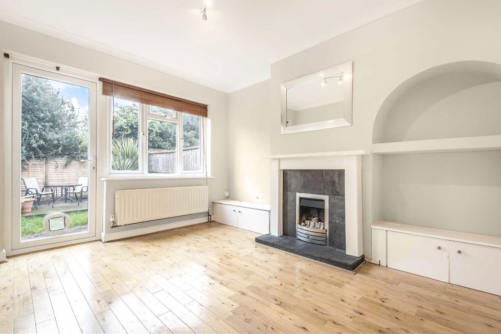 Property photo 2 of 5