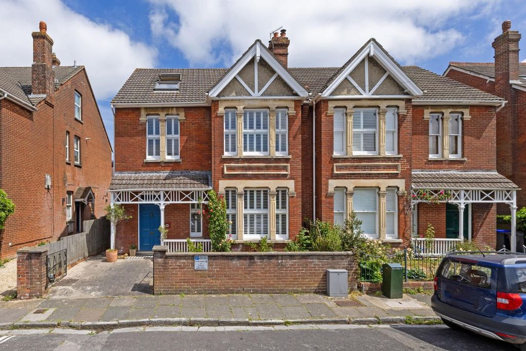 Property photo 1 of 19 External Front