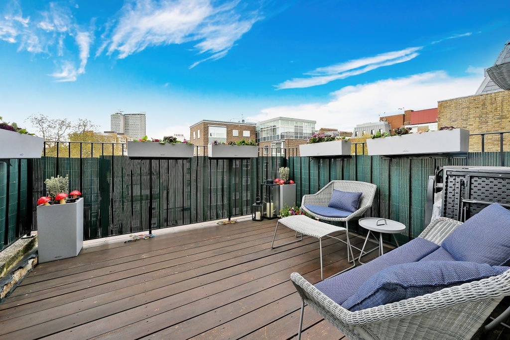 Property photo 3 of 8