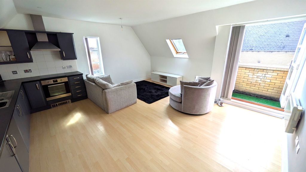 Property photo 2 of 11