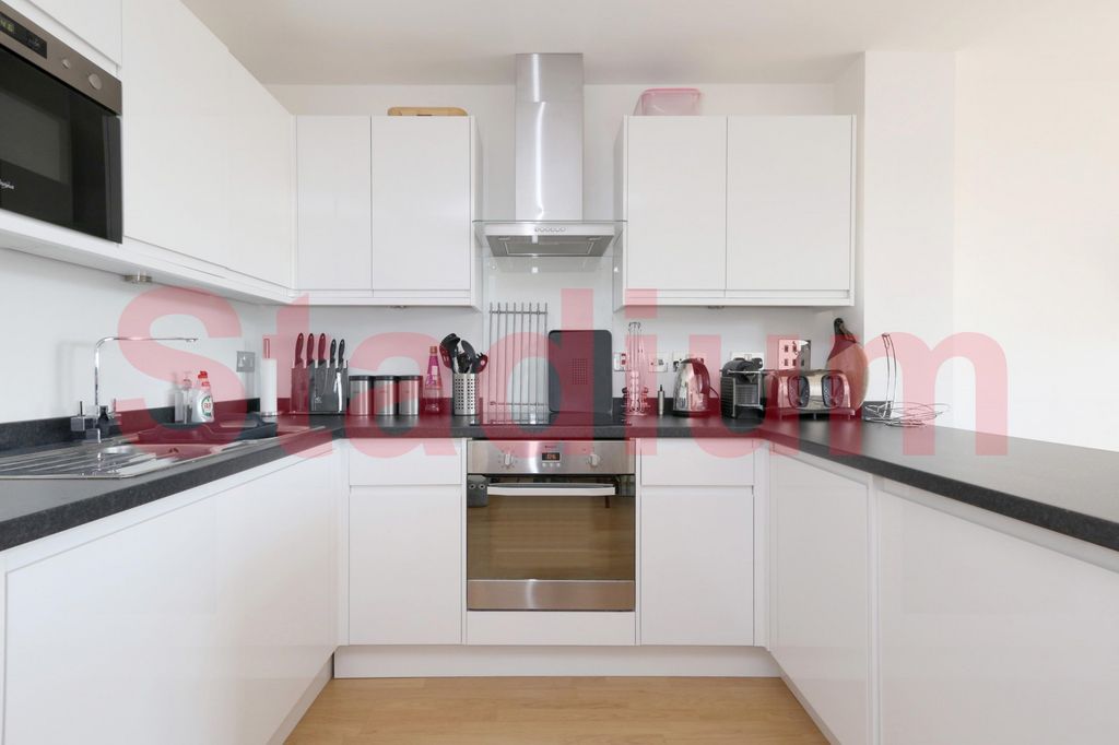 Property photo 3 of 14 Kitchen
