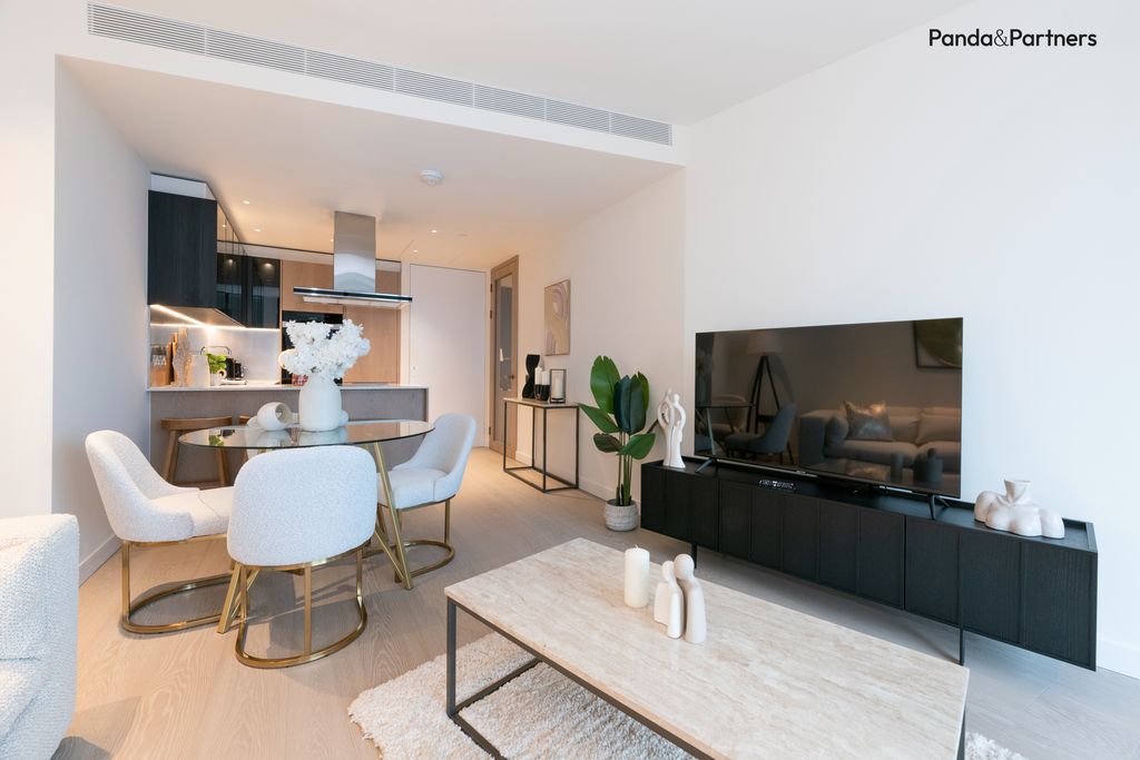 Property photo 3 of 9 Photo