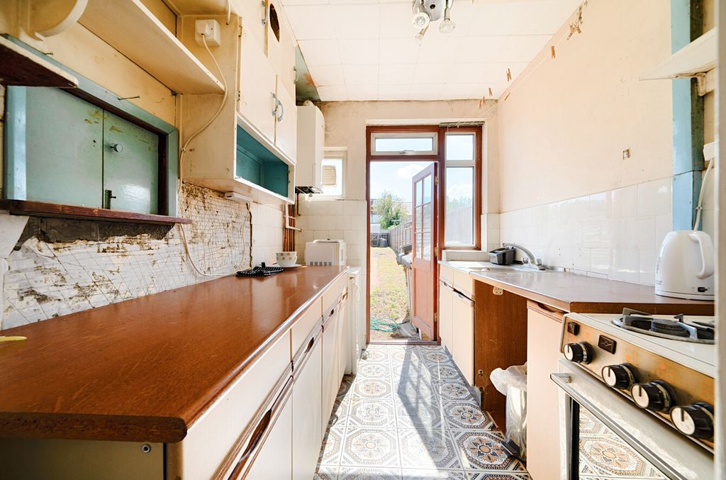 Property photo 3 of 16 1317187-13-6862A9...