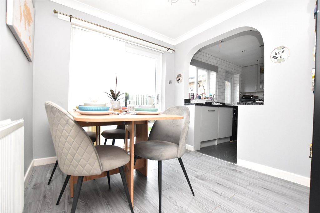 Property photo 3 of 18 Picture No. 13