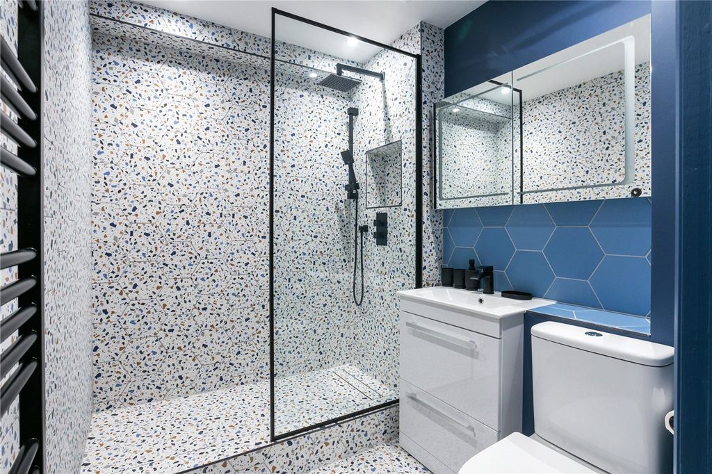 Property photo 2 of 8 Picture No. 13