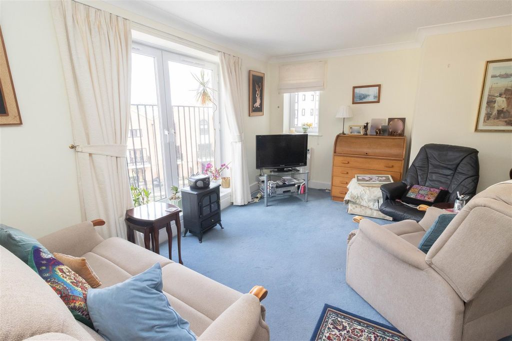 Property photo 3 of 18