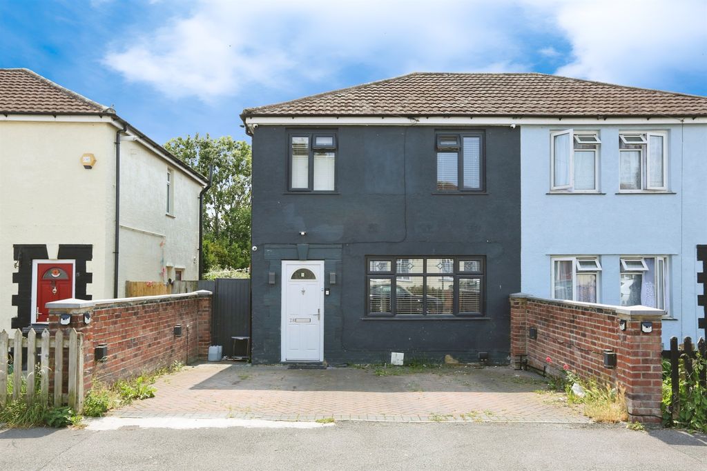 Property photo 2 of 17