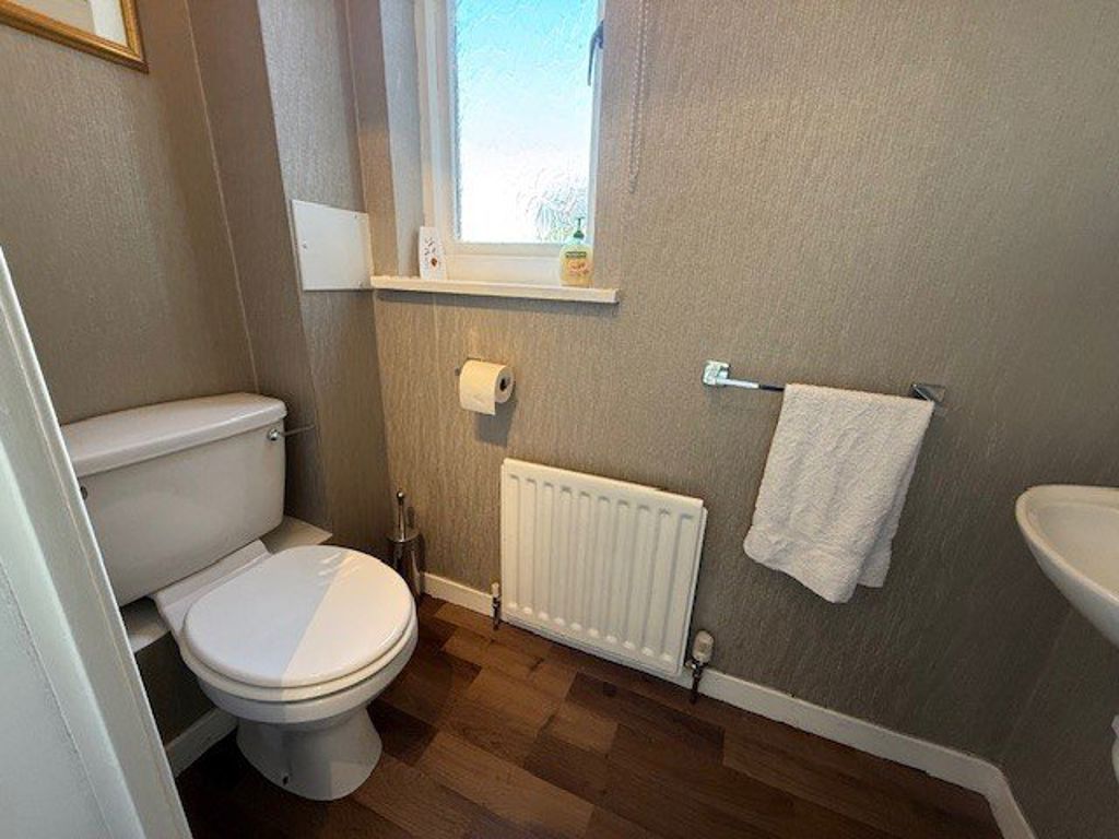 Property photo 3 of 12