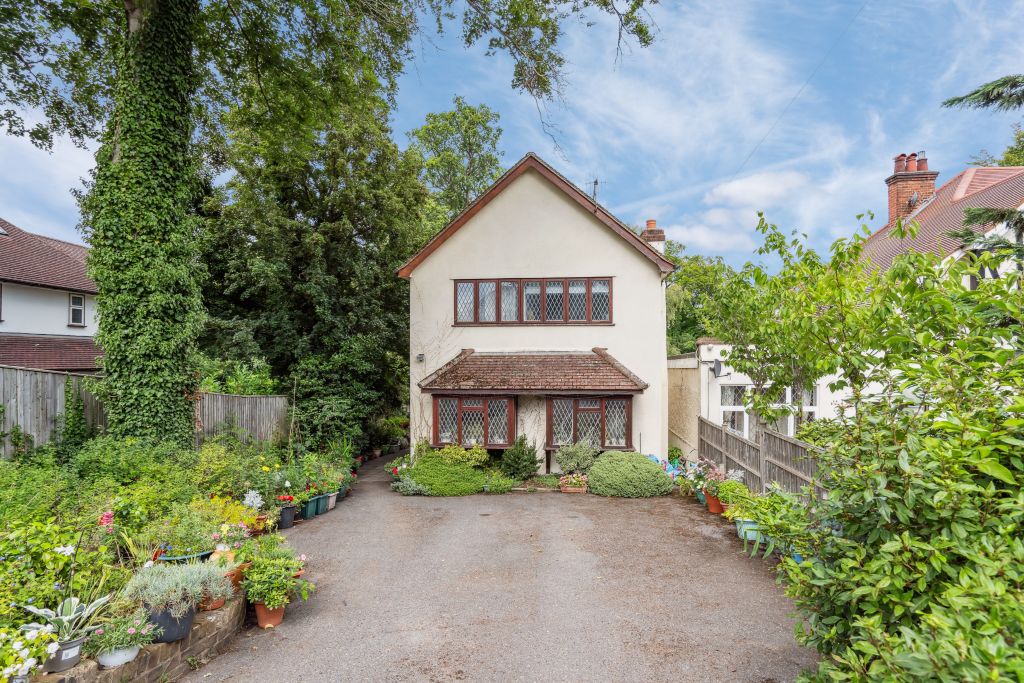 Property photo 1 of 11