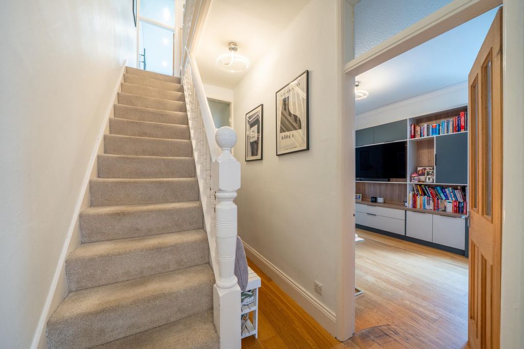 Property photo 3 of 36 Hallway