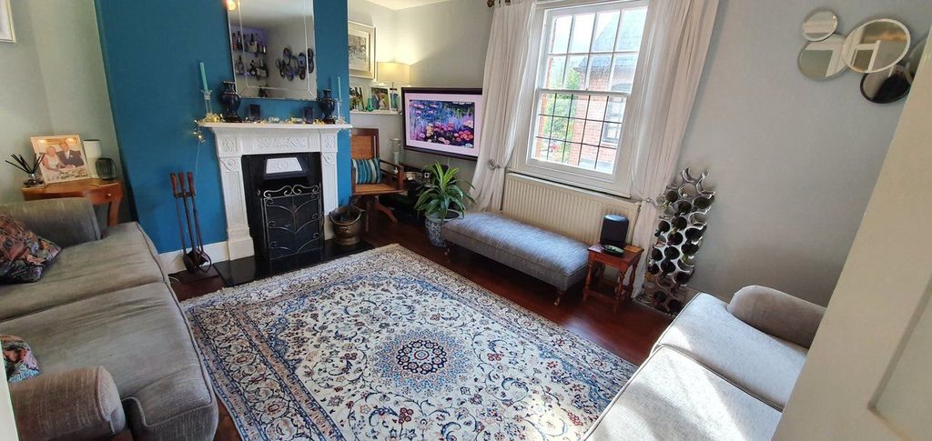 Property photo 2 of 12