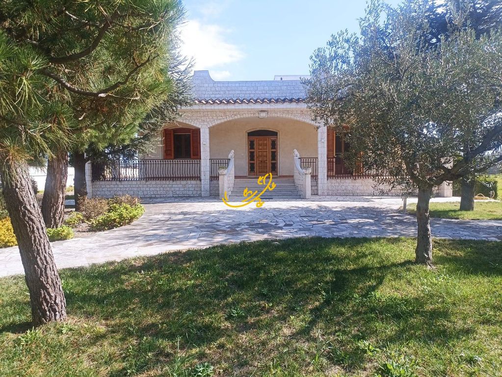 Property photo 1 of 62