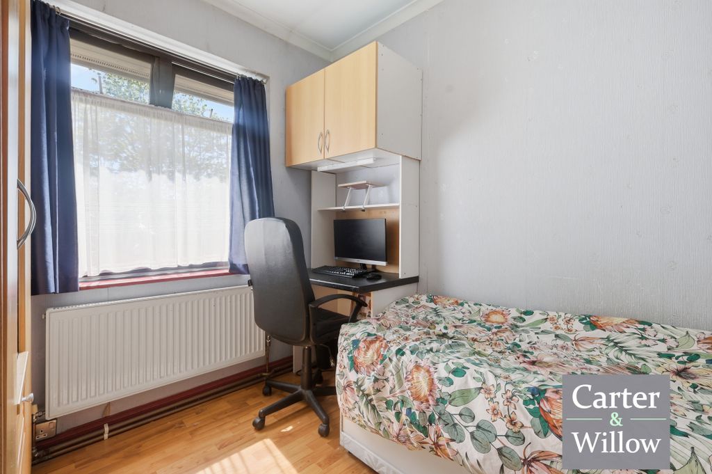 Additional image 20 of 4 bed semi-detached house for saleHaydon Road, Dagenham RM8