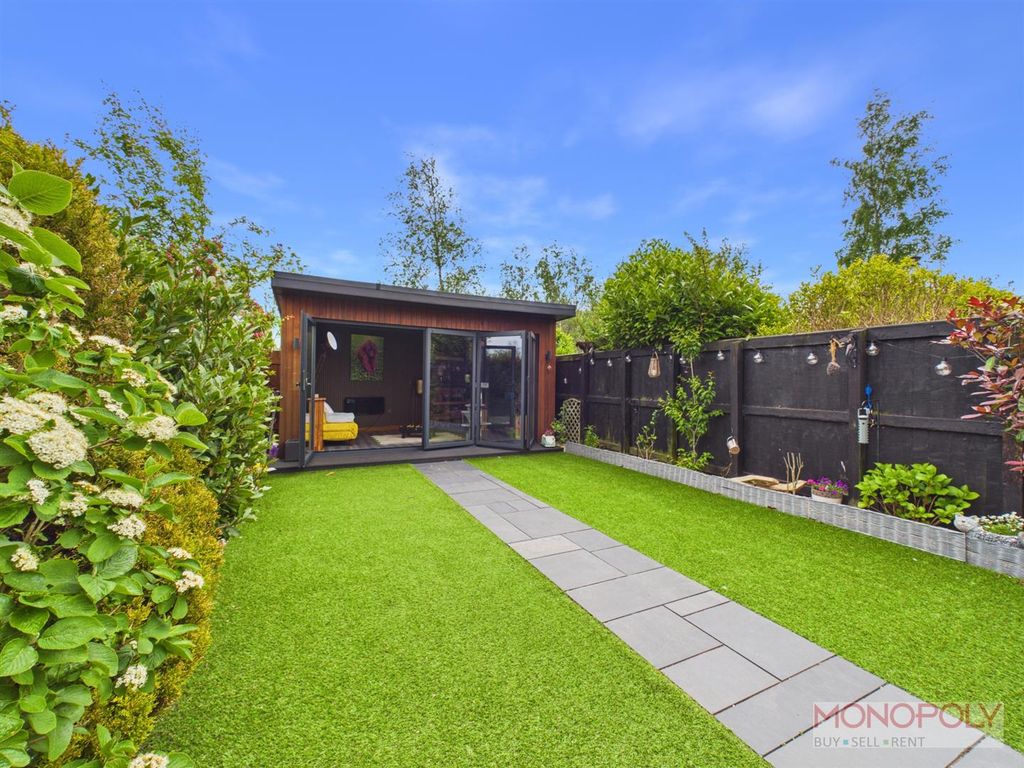 Property photo 2 of 30 Cam01943G0-Pr0678-Still031.Jpg