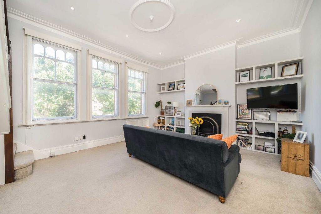 Property photo 1 of 4