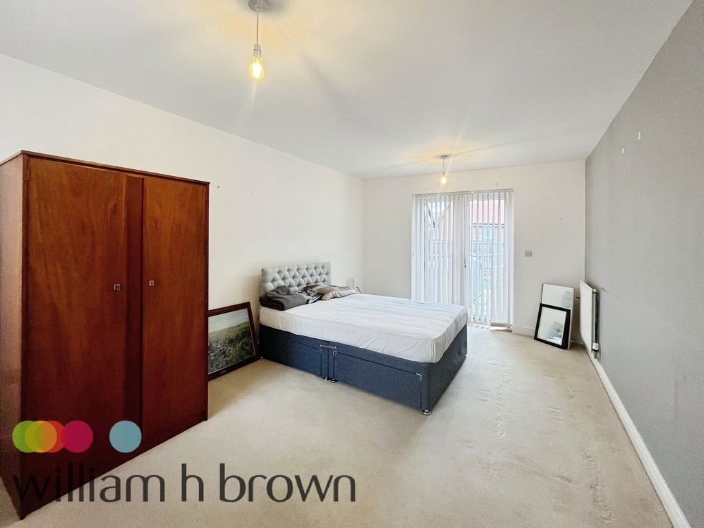 Property photo 2 of 8 View