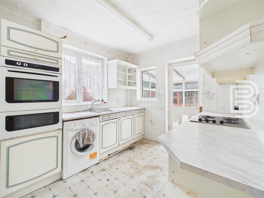 Property photo 3 of 11 Cam03823G0-Pr0222-Still009.Jpg