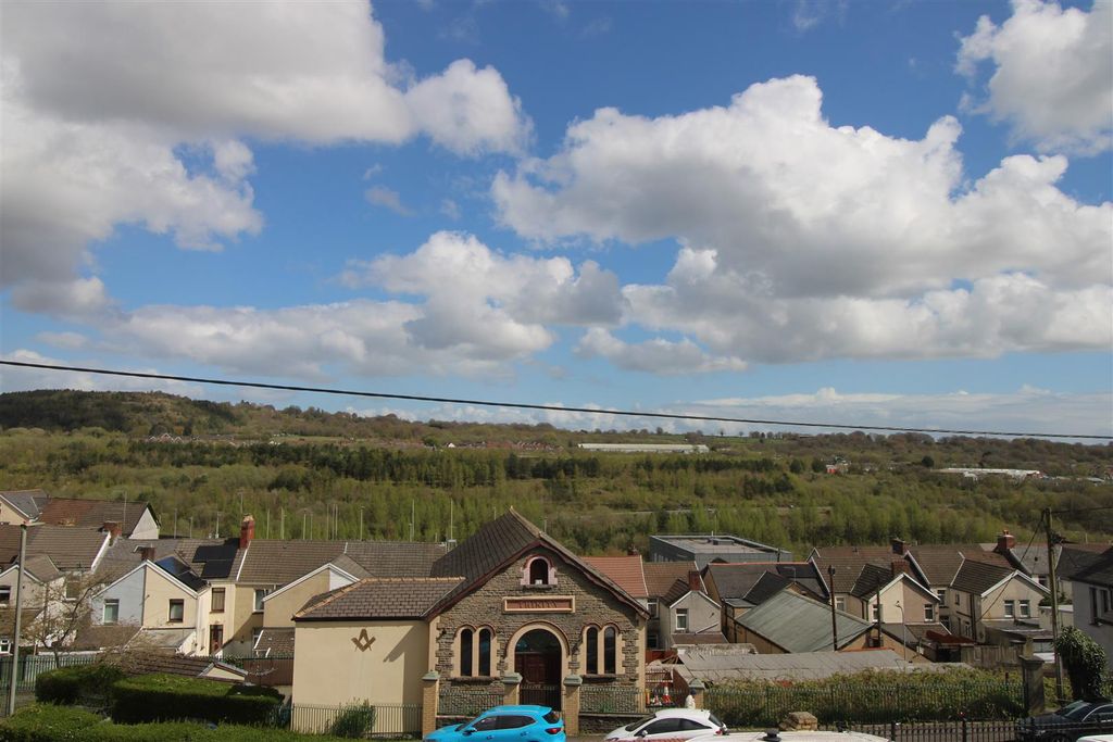 Property photo 2 of 15 Img_2034.Jpg