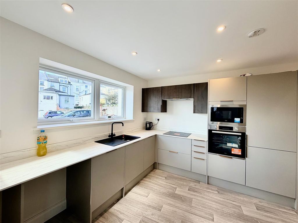 Property photo 3 of 31 Img_7052.Jpeg