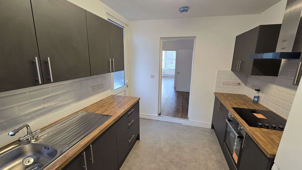 Property photo 3 of 16 Gallery