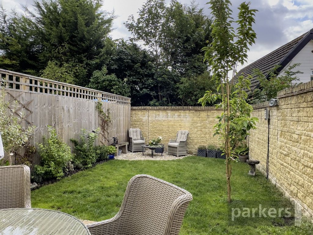 Property photo 3 of 32 Garden