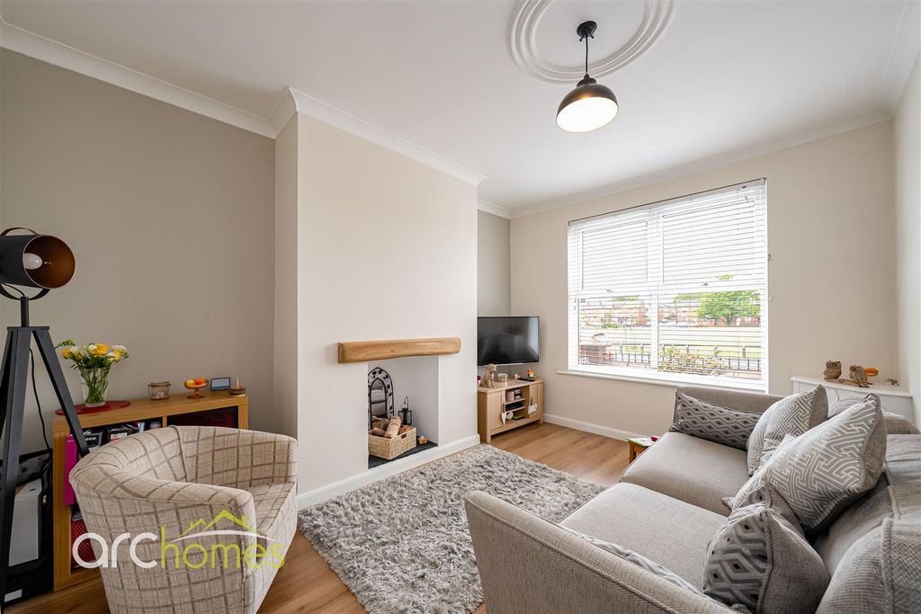 Property photo 2 of 24 Hamilton-2.Jpg