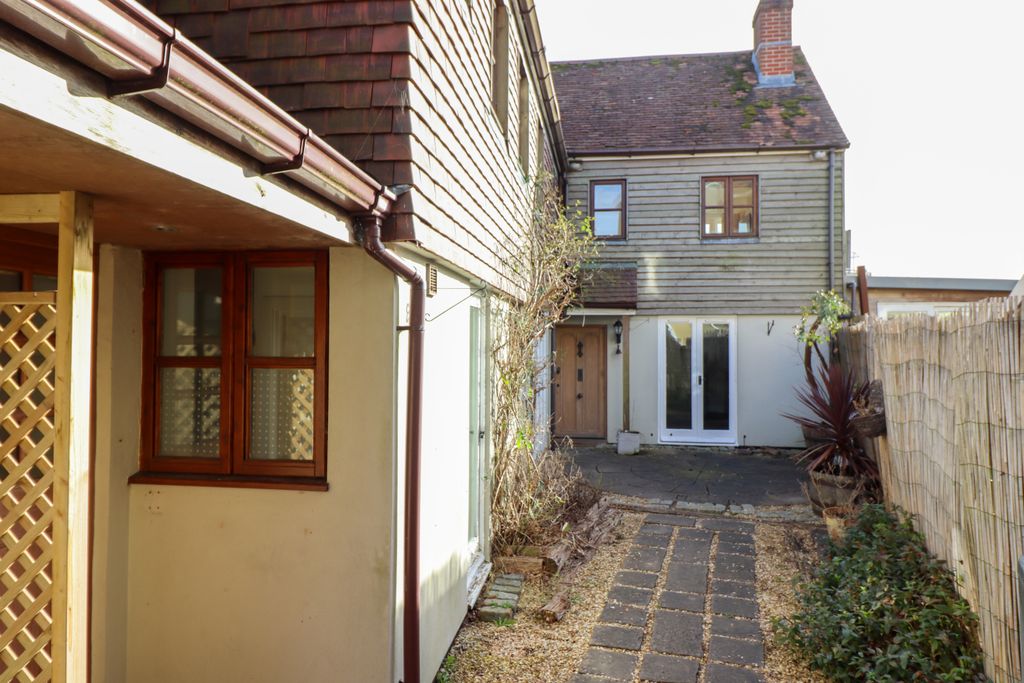 Property photo 1 of 22