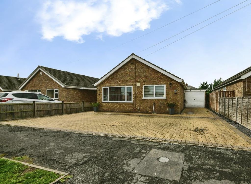 Property photo 1 of 7 Front
