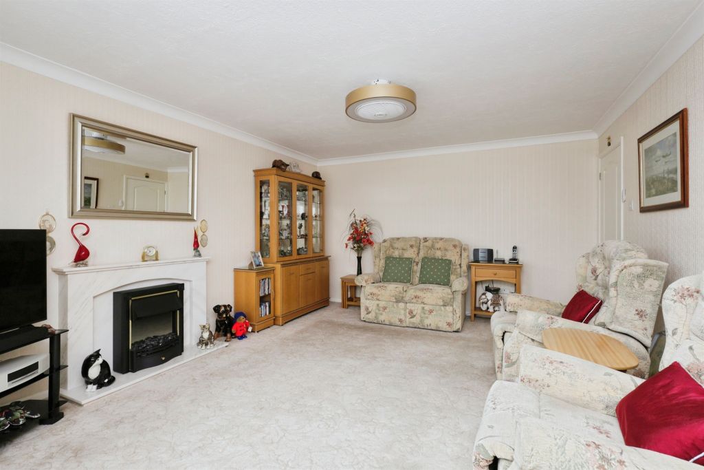 Property photo 3 of 14
