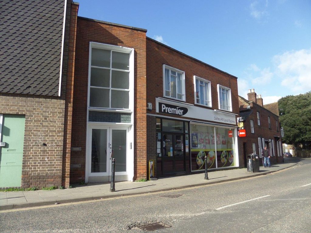 Property photo 3 of 11 31-32 Oaten Hill 04.03.15.Jpg